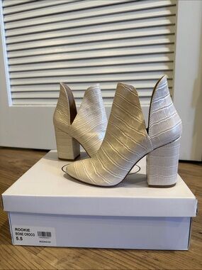 Steve Madden Bone Croco V-Cut Block Heel Ankle Boot